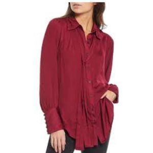 Free people button down top Size XS B21